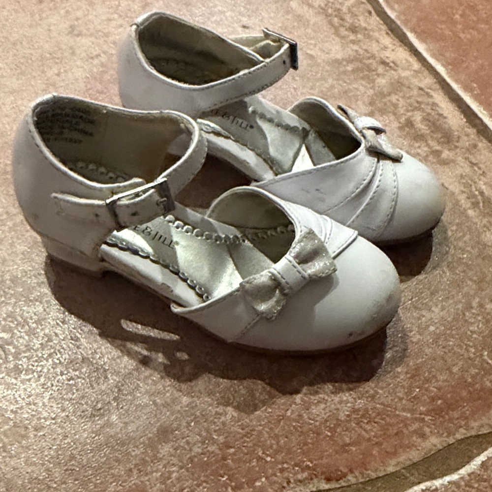 Elegant White Kids Shoes with Bow